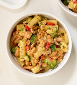 BROCCOLI & ITALIAN CHICKEN SAUSAGE WITH RIGATONI